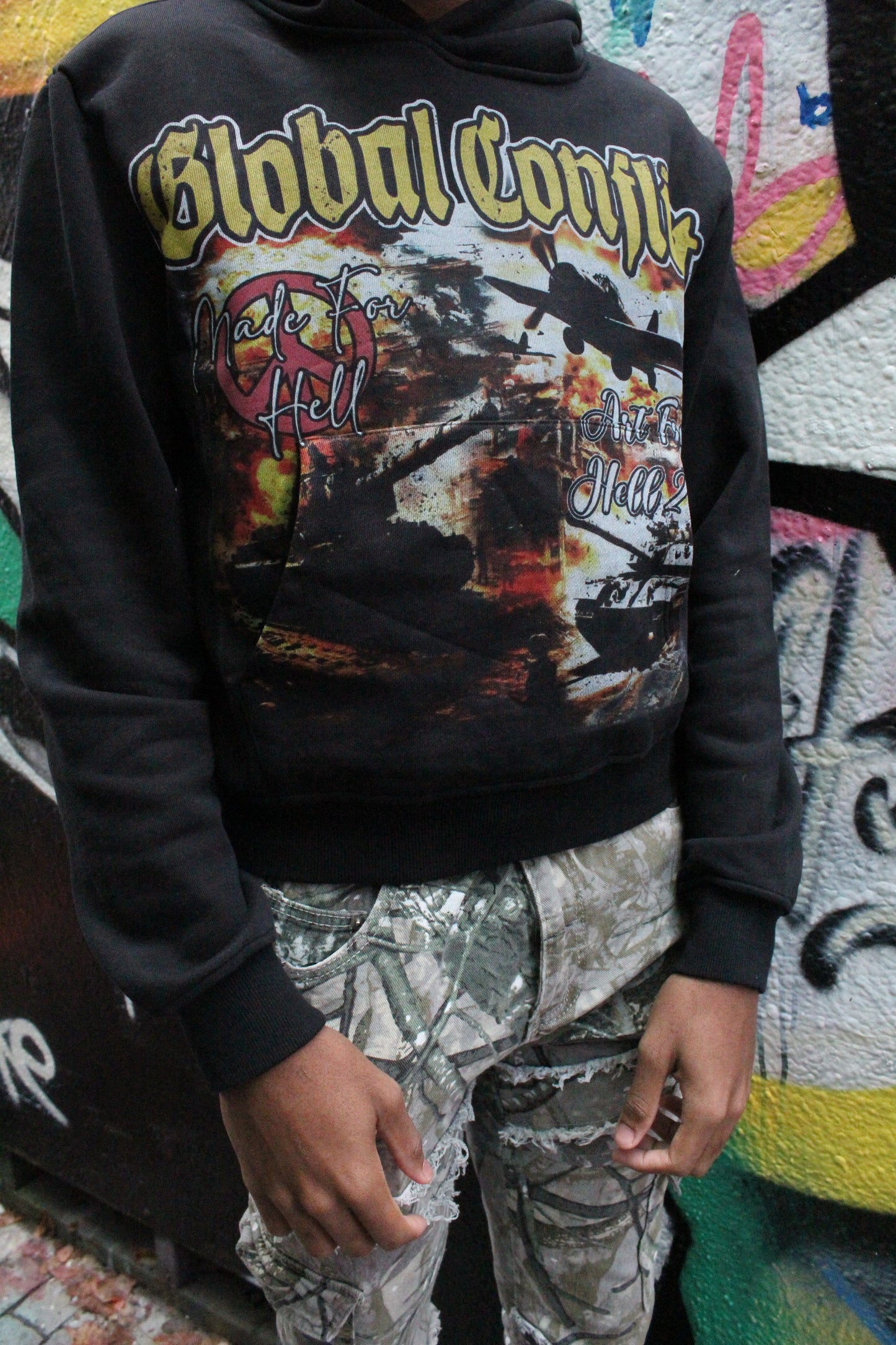 “ART FROM HELL” PULLOVER HOODIE